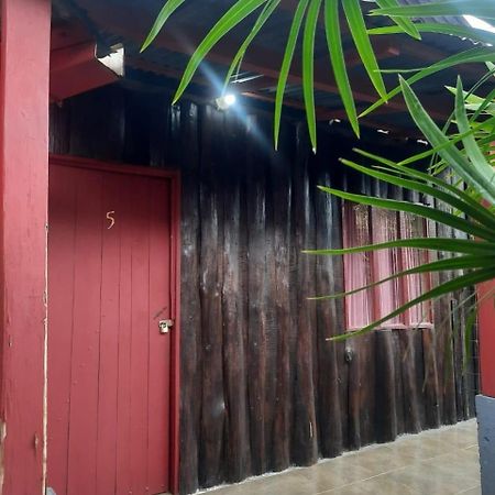 Cabinas El Botecito Muelle Luaran gambar